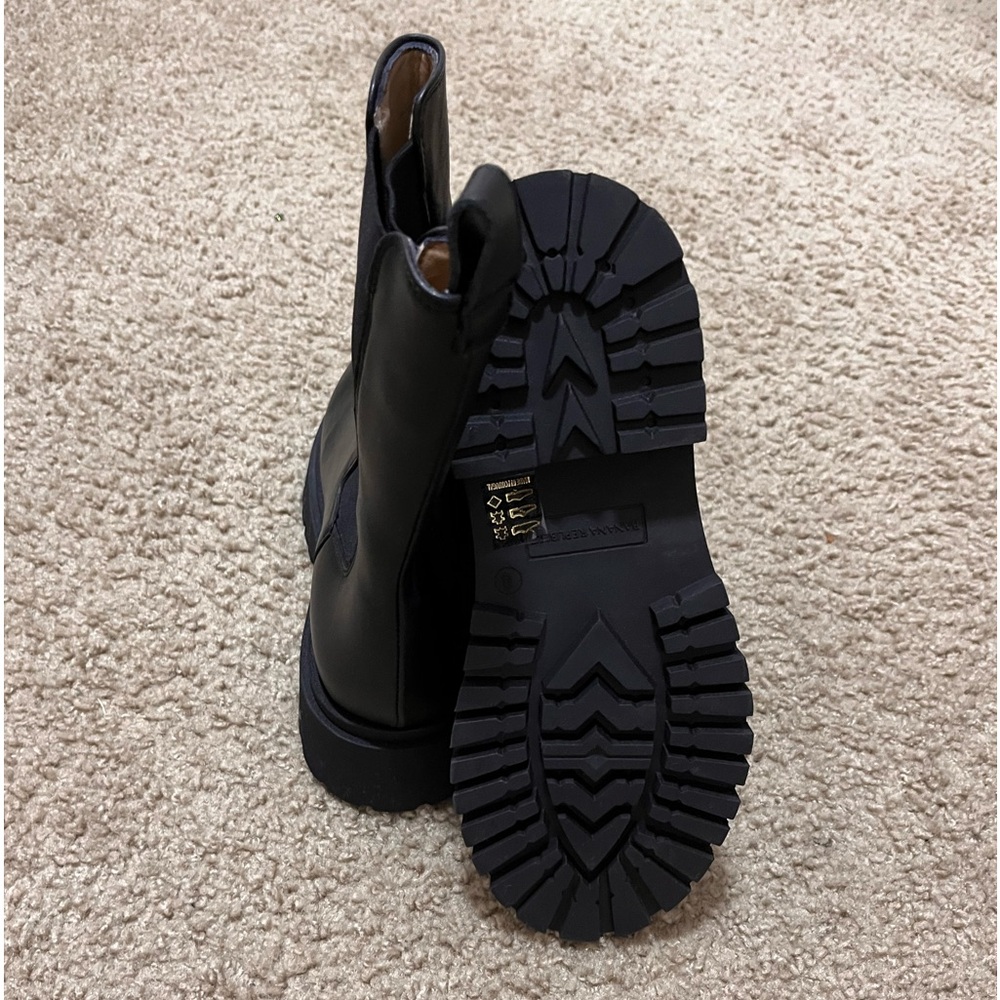 BANANA REPUBLIC ITALIAN LEATHER TALL CHELSEA BOOT - Picture 7 of 15